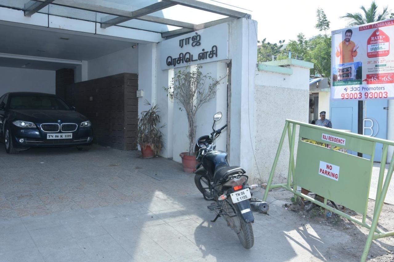 Hotel Raj Residency Near Us Consulate 3*