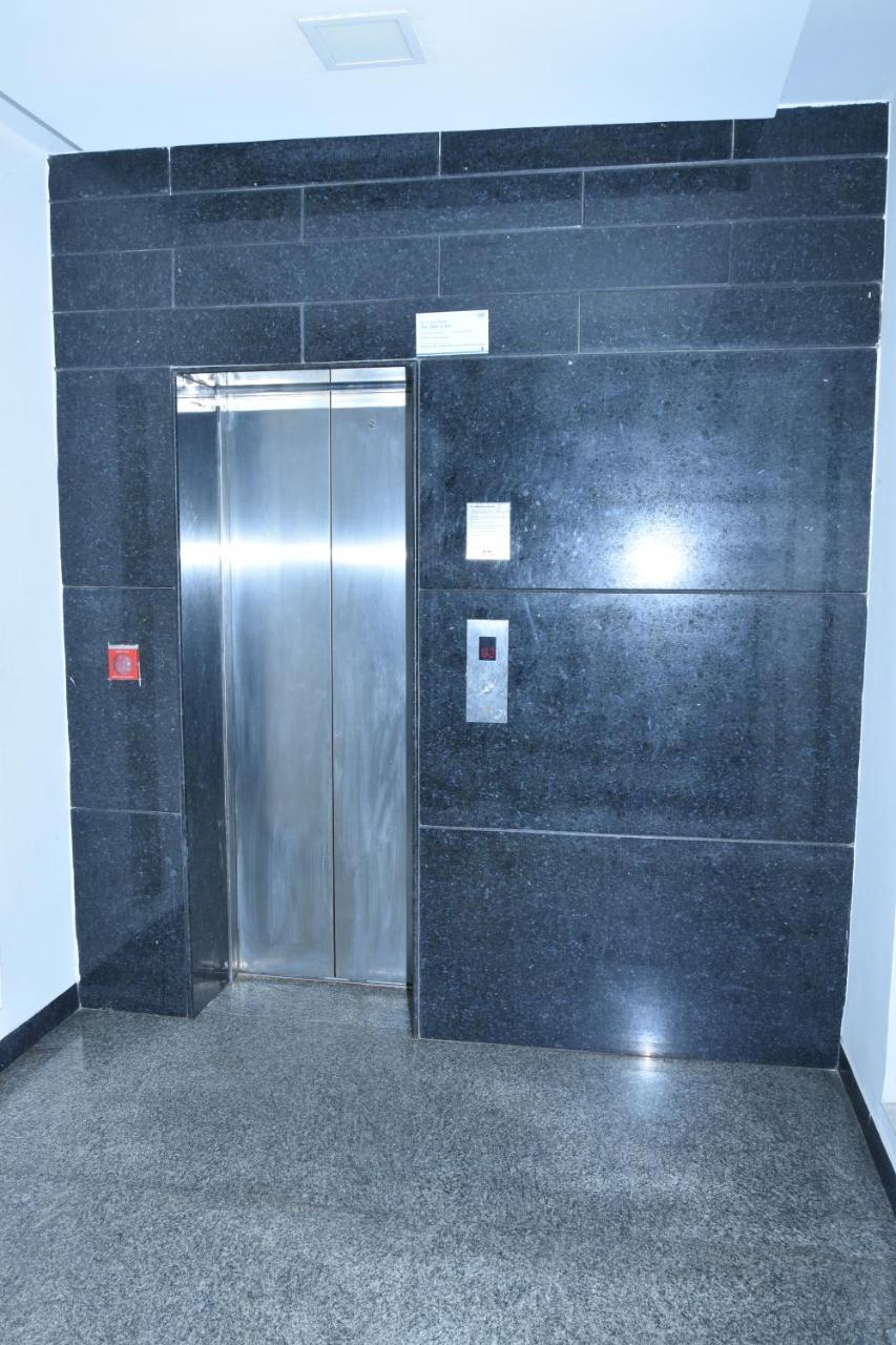 Raj Residency Near Us Consulate Hotel 3*