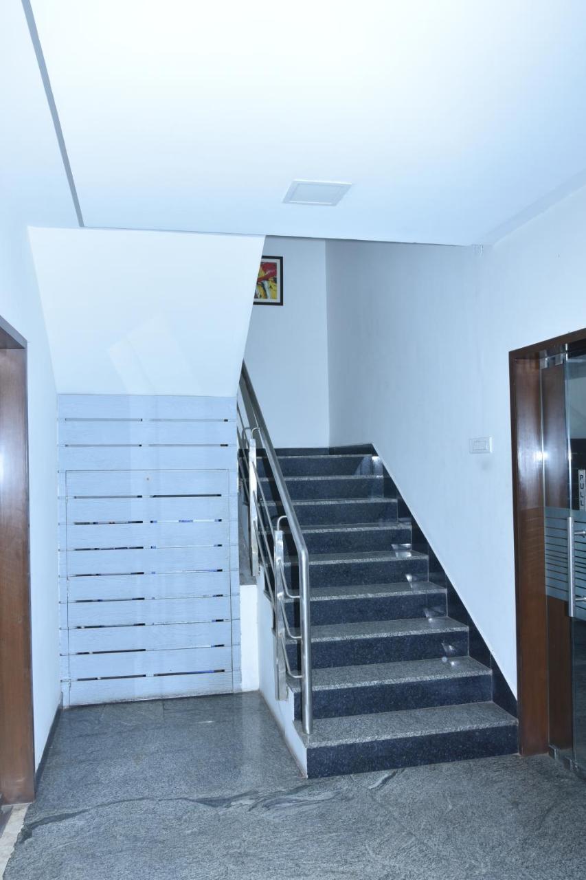 Raj Residency Near Us Consulate Hotel 3*