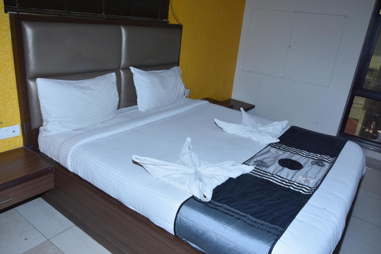 Raj Residency Near Us Consulate Hotel