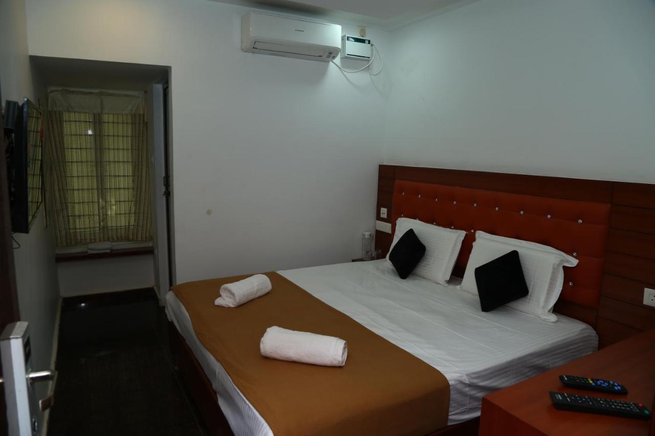Medavakkam Sri Sai Residency 2* Chennai