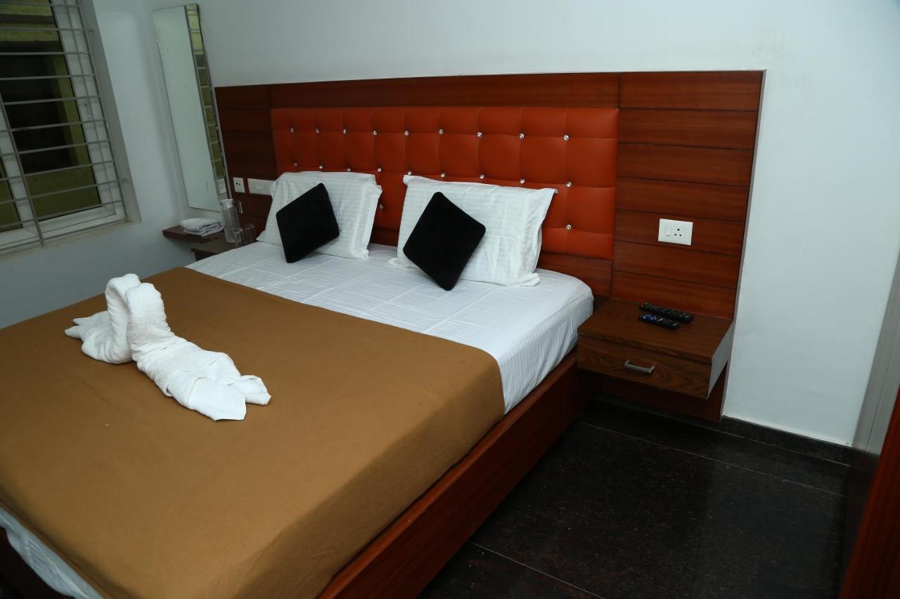 Medavakkam Sri Sai Residency Hotel
