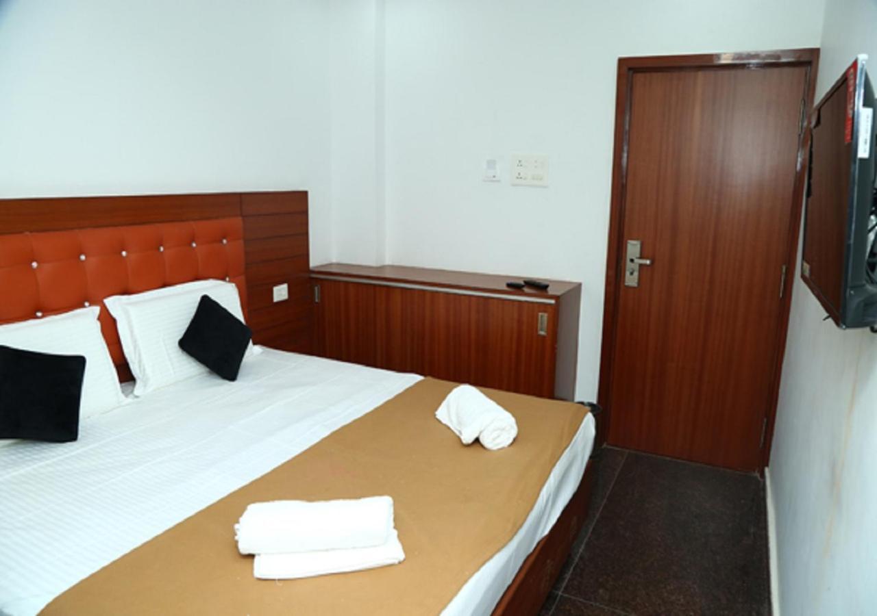 Medavakkam Sri Sai Residency 2* Chennai