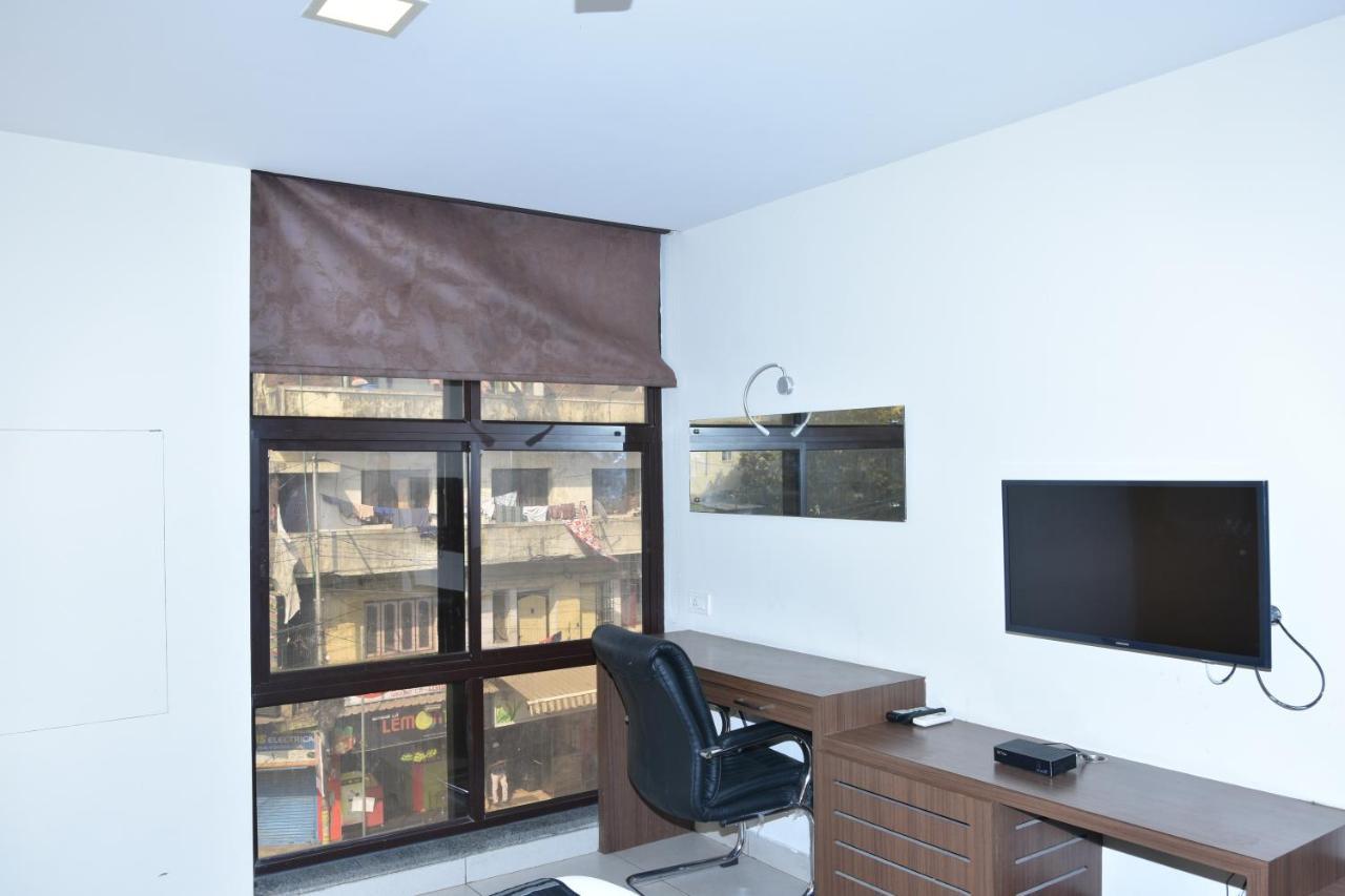 Raj Residency Near Us Consulate Hotel 3*