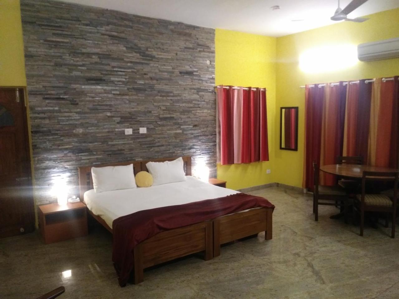 Royale Achaya Bed & Breakfast Chennai