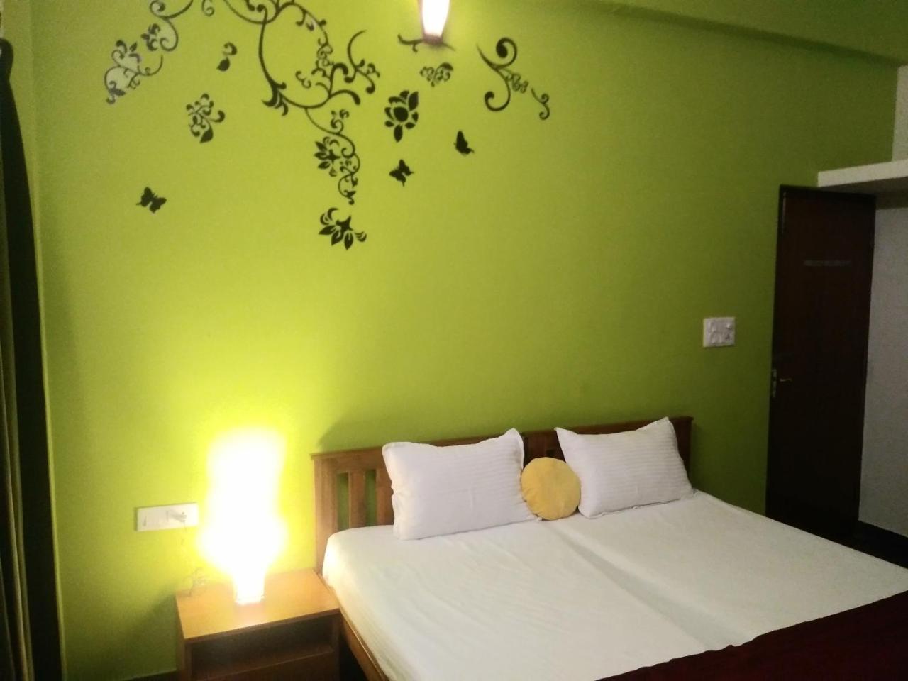 Bed & Breakfast Royale Achaya Chennai