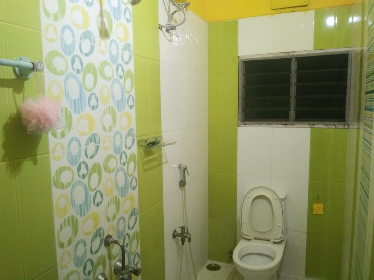 Royale Achaya *