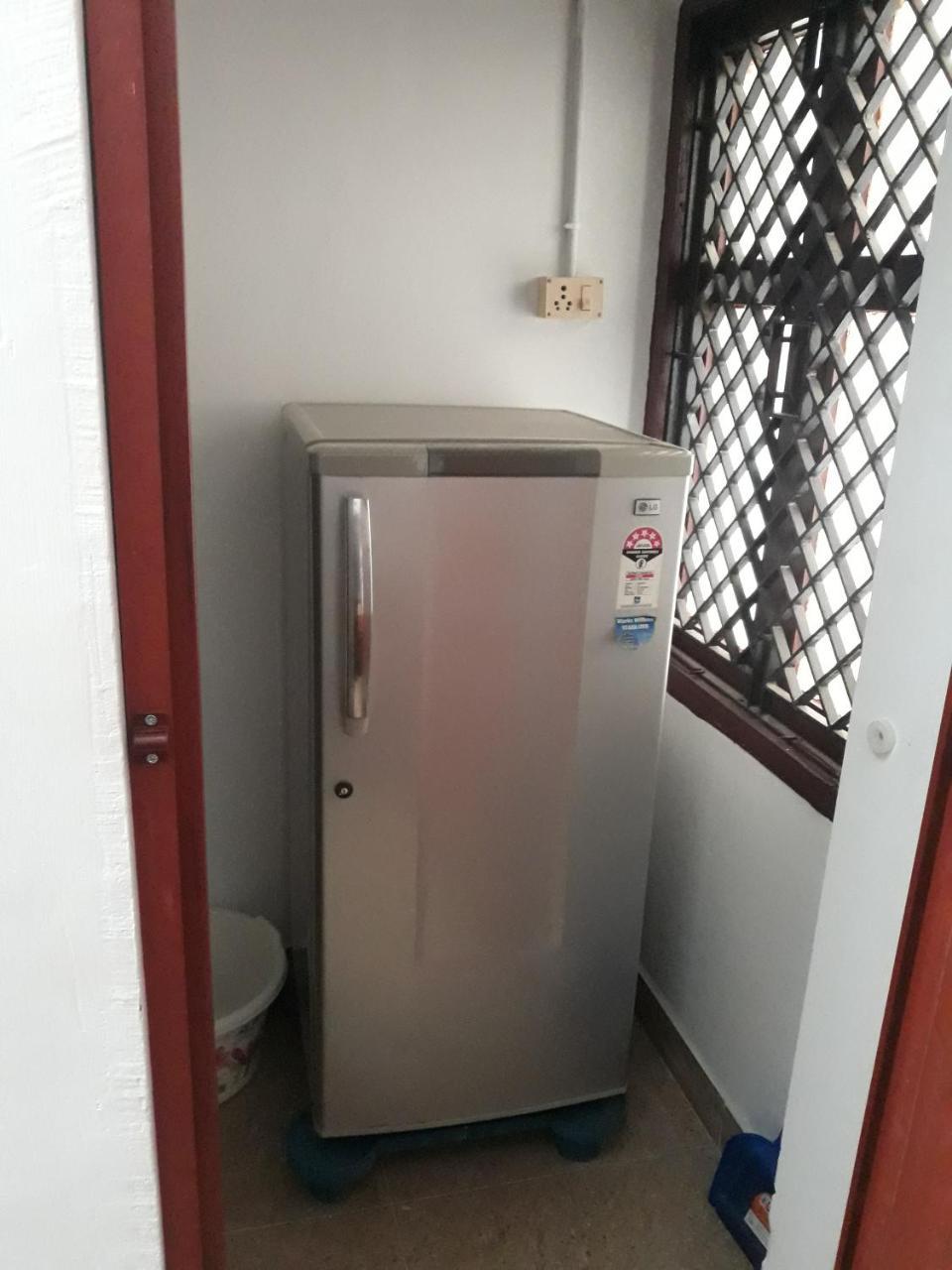 Sterling Homes Near Sankara Nethralaya & Apollo Hospitals Service With Kitchen