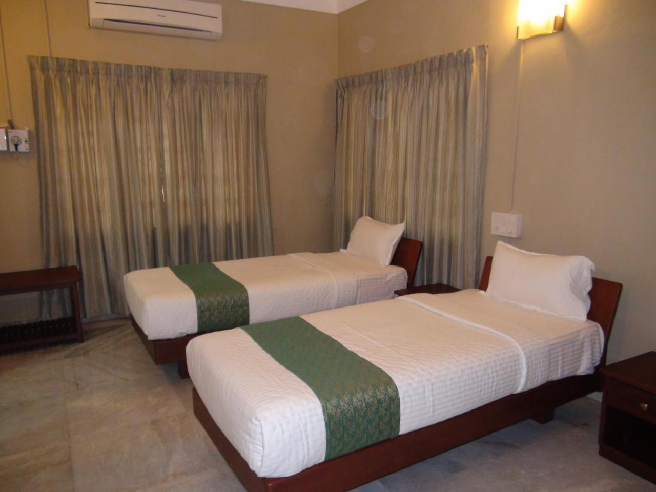 Guest house Hanu Reddy Residences Wallace Garden 3*