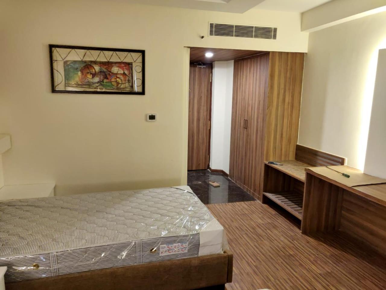 The Checkers Hotel Chennai