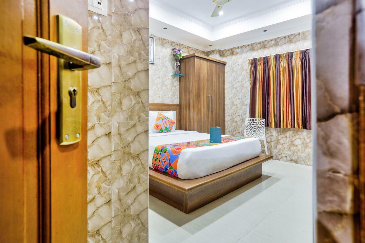 Hotel Oyo The Park Royal 3*
