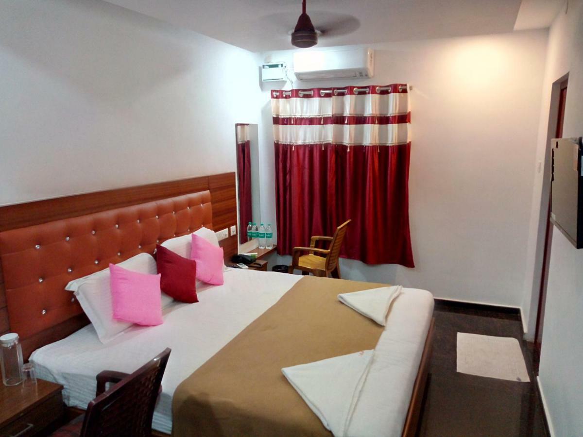 Medavakkam Sri Sai Residency Hotel