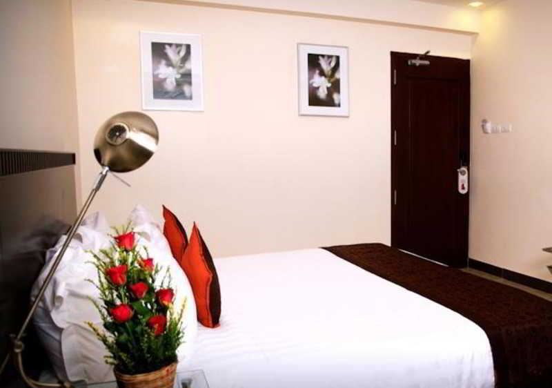 H Hotel