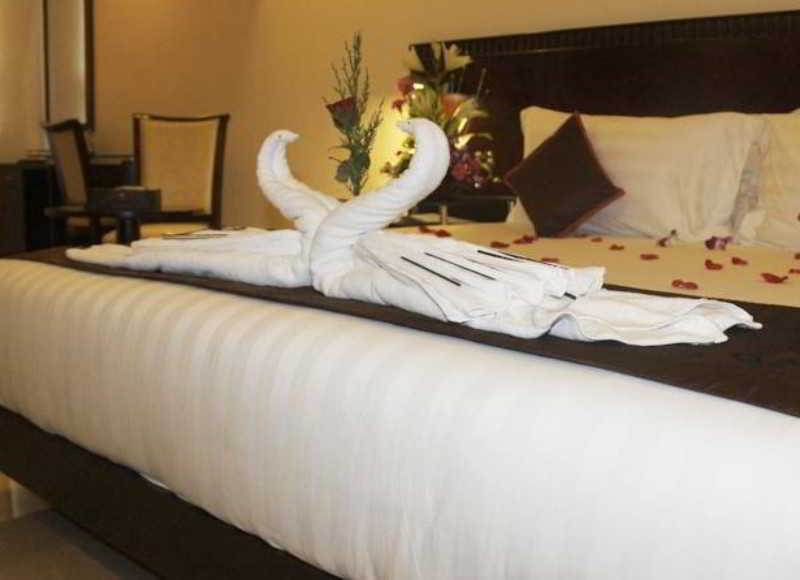 H 3* Chennai