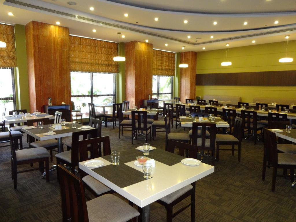 Hotel Regenta Central Deccan Chennai, Royapettah 4*