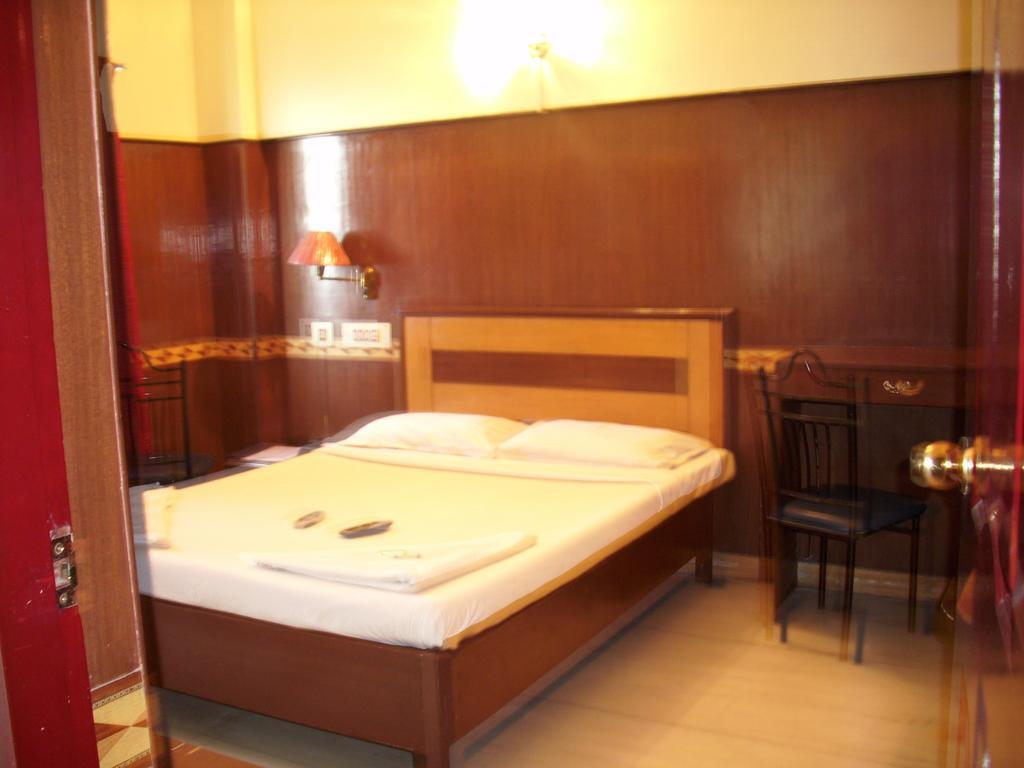 Manickam Grand Hotel 2*