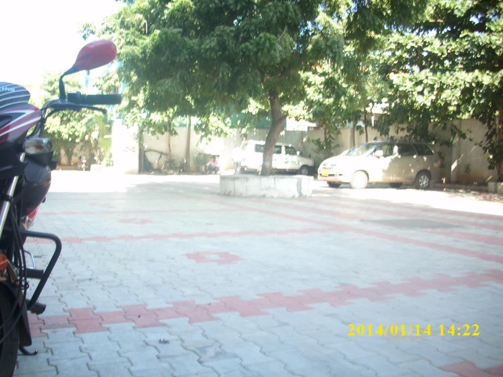 Manickam Grand Hotel