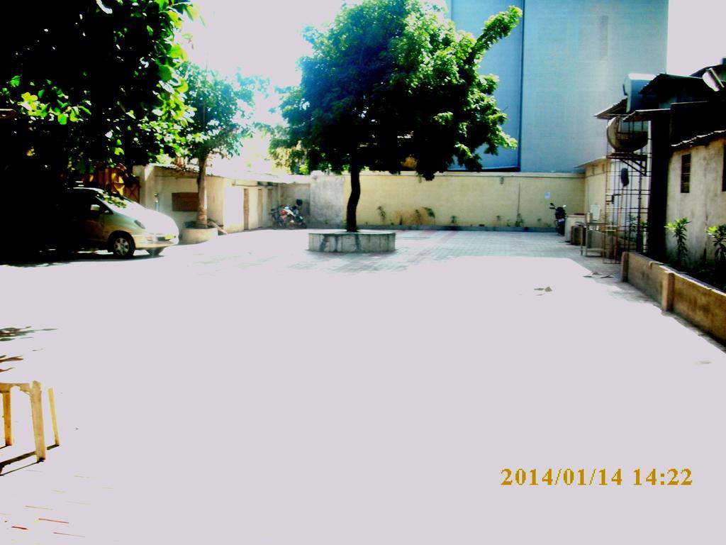 Manickam Grand 2*