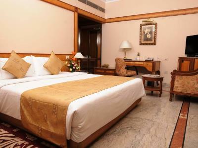 Raj Park Hotel 4*