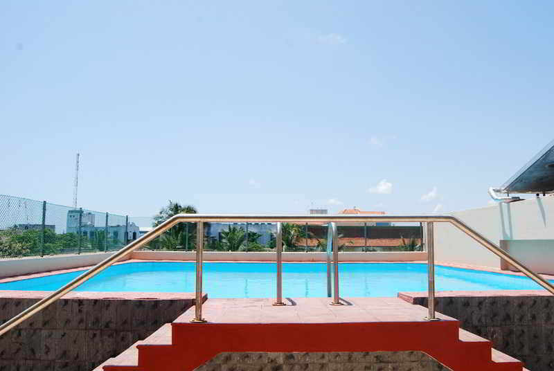 Raj Park Hotel 4*