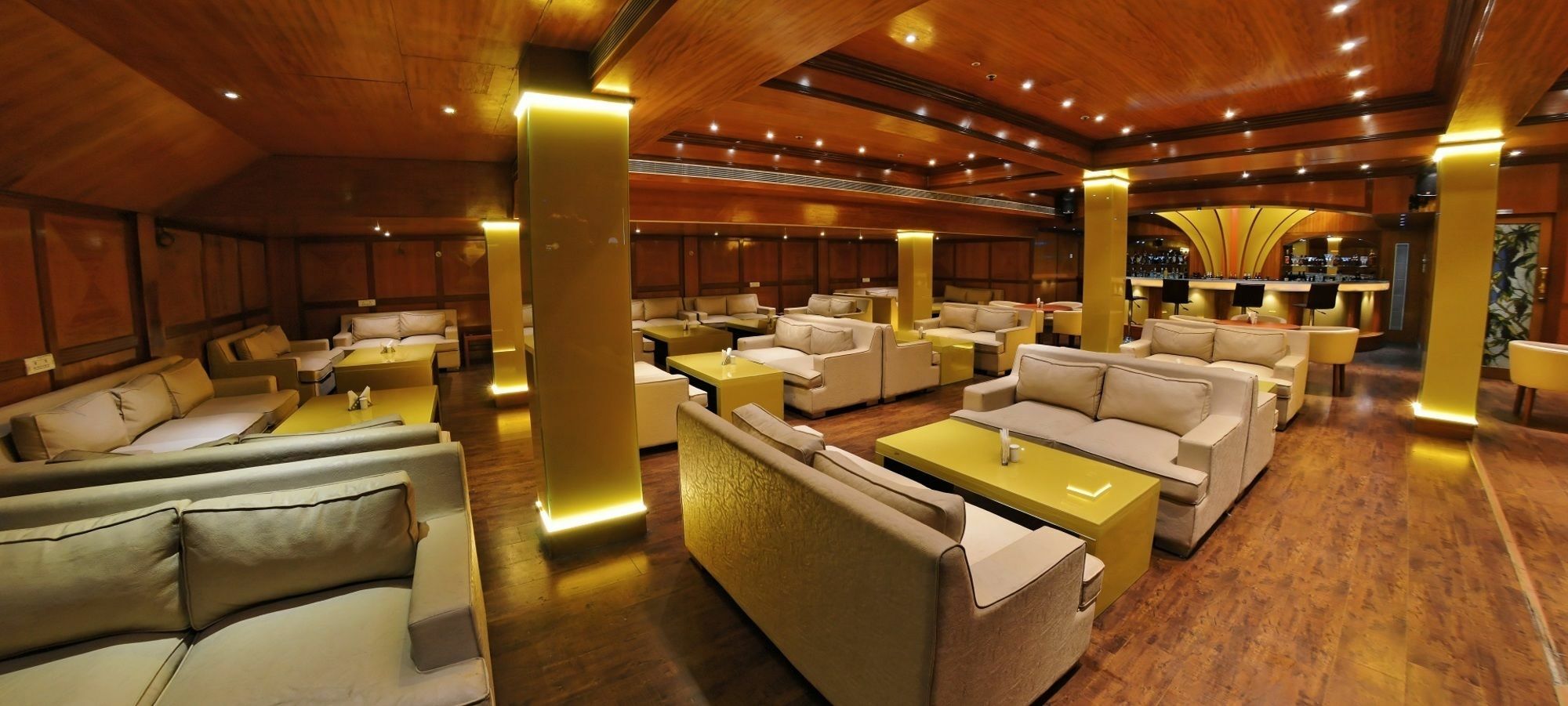 Metro Grand Hotel 3*