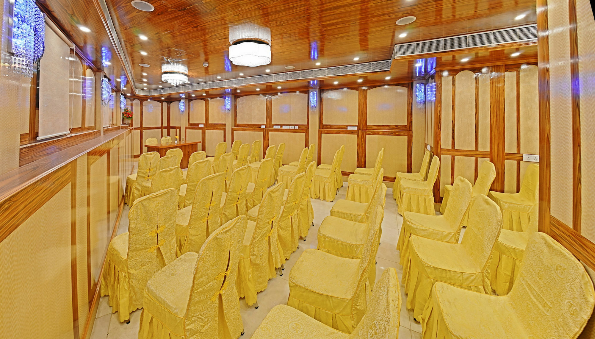 Metro Grand Hotel 3*