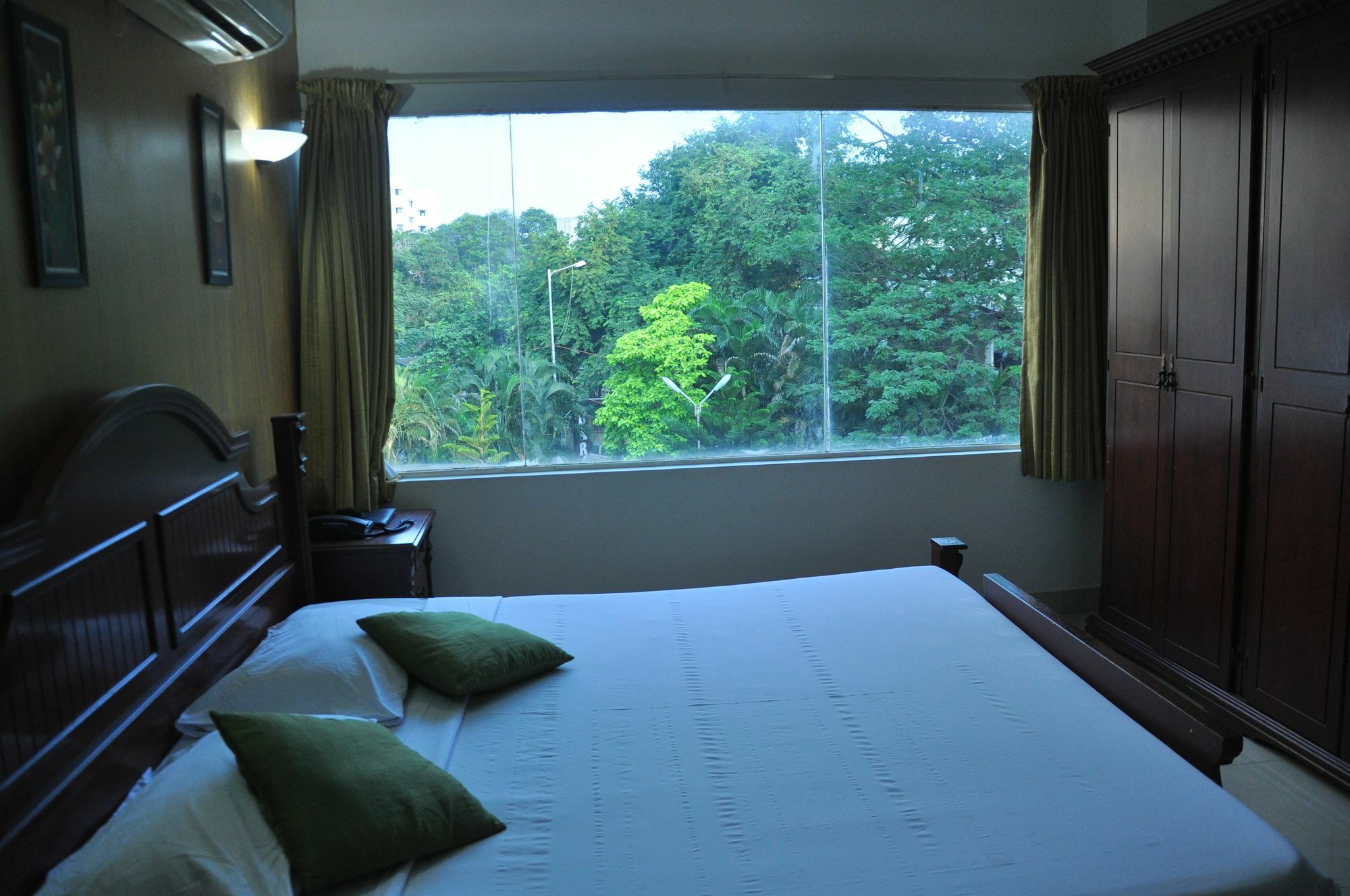 Kings Egmore Hotel 3*