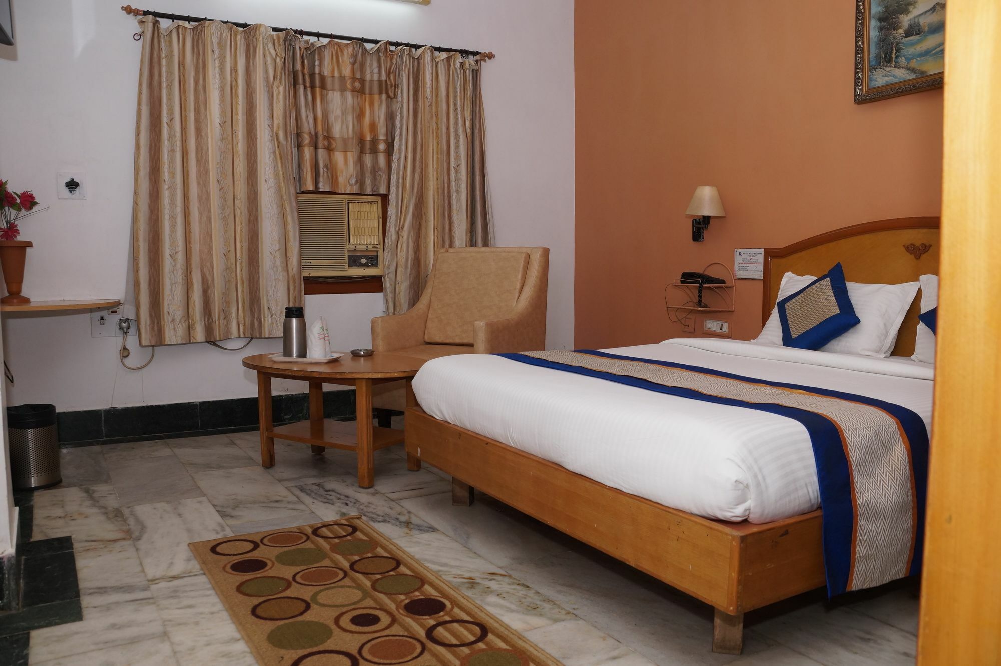 Hotel Oyo 5377 Raaj Bhaavan