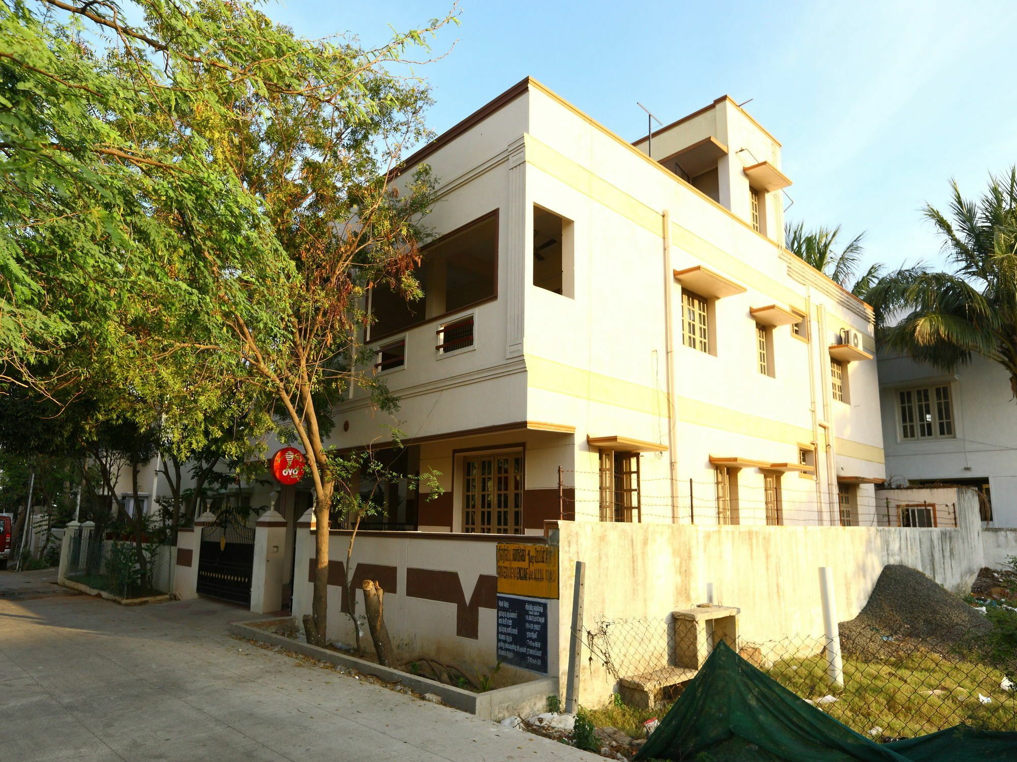 Oyo 8508 Heritage Residency