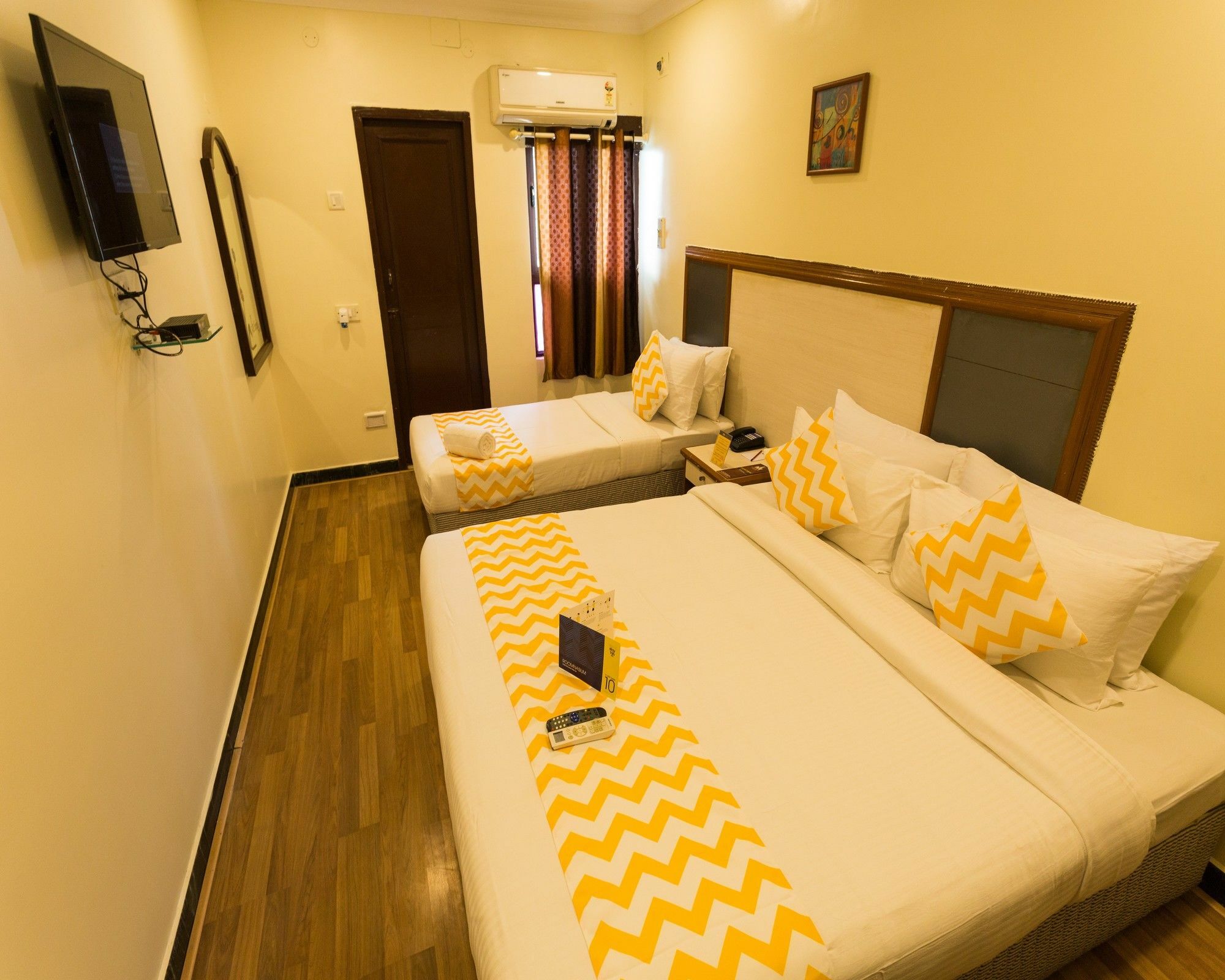 Fabexpress Black Pearl T Nagar Hotel Chennai