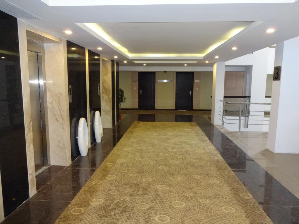 Abu Palace Hotel 3*