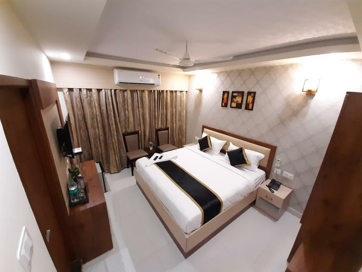 Liza Regency Hotel 3*