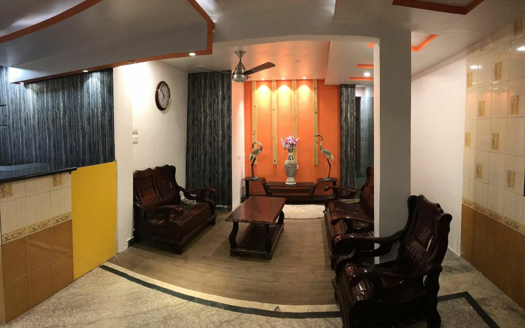Royal Palace Marina Hotel