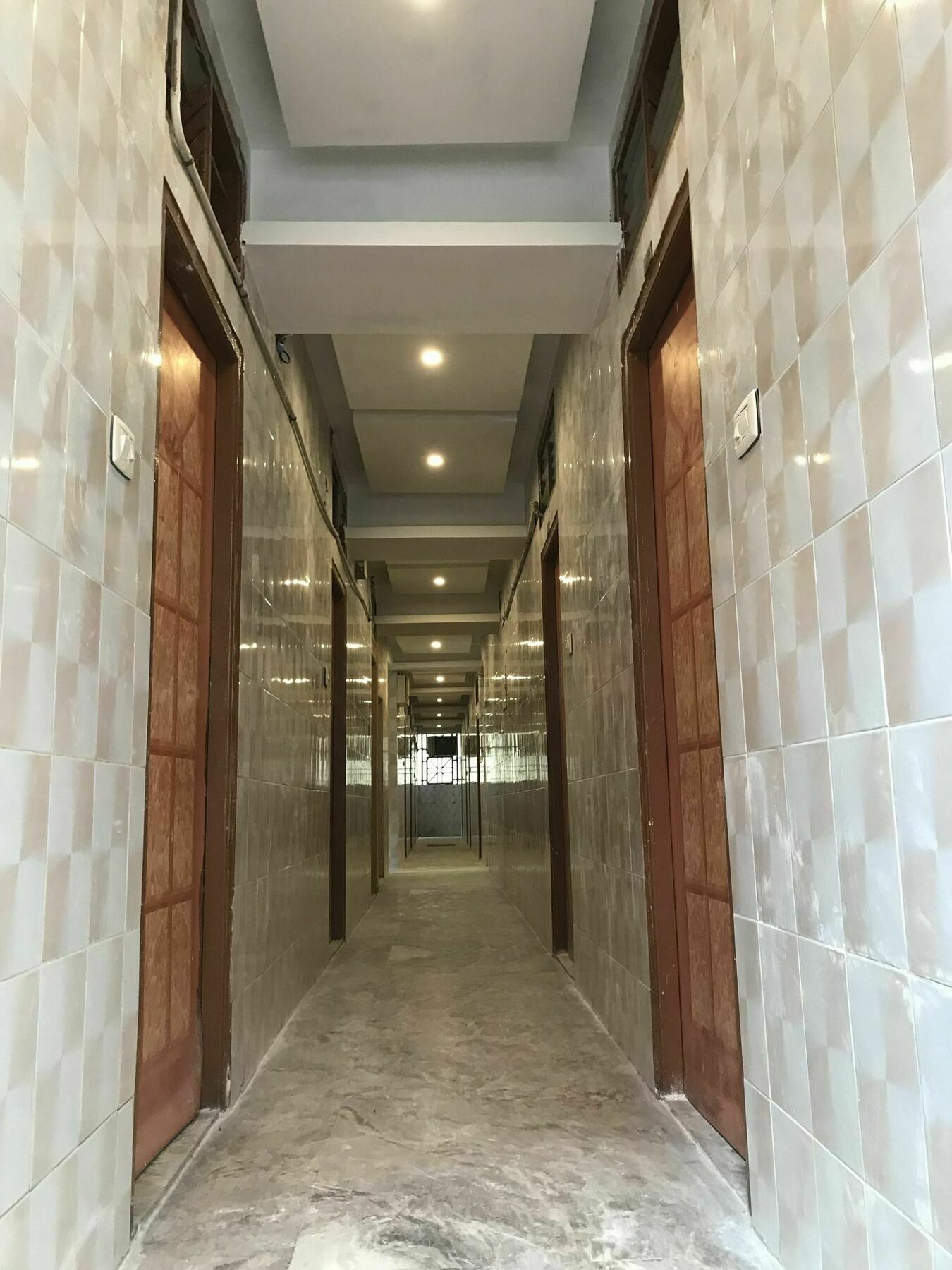 Royal Palace Marina Hotel