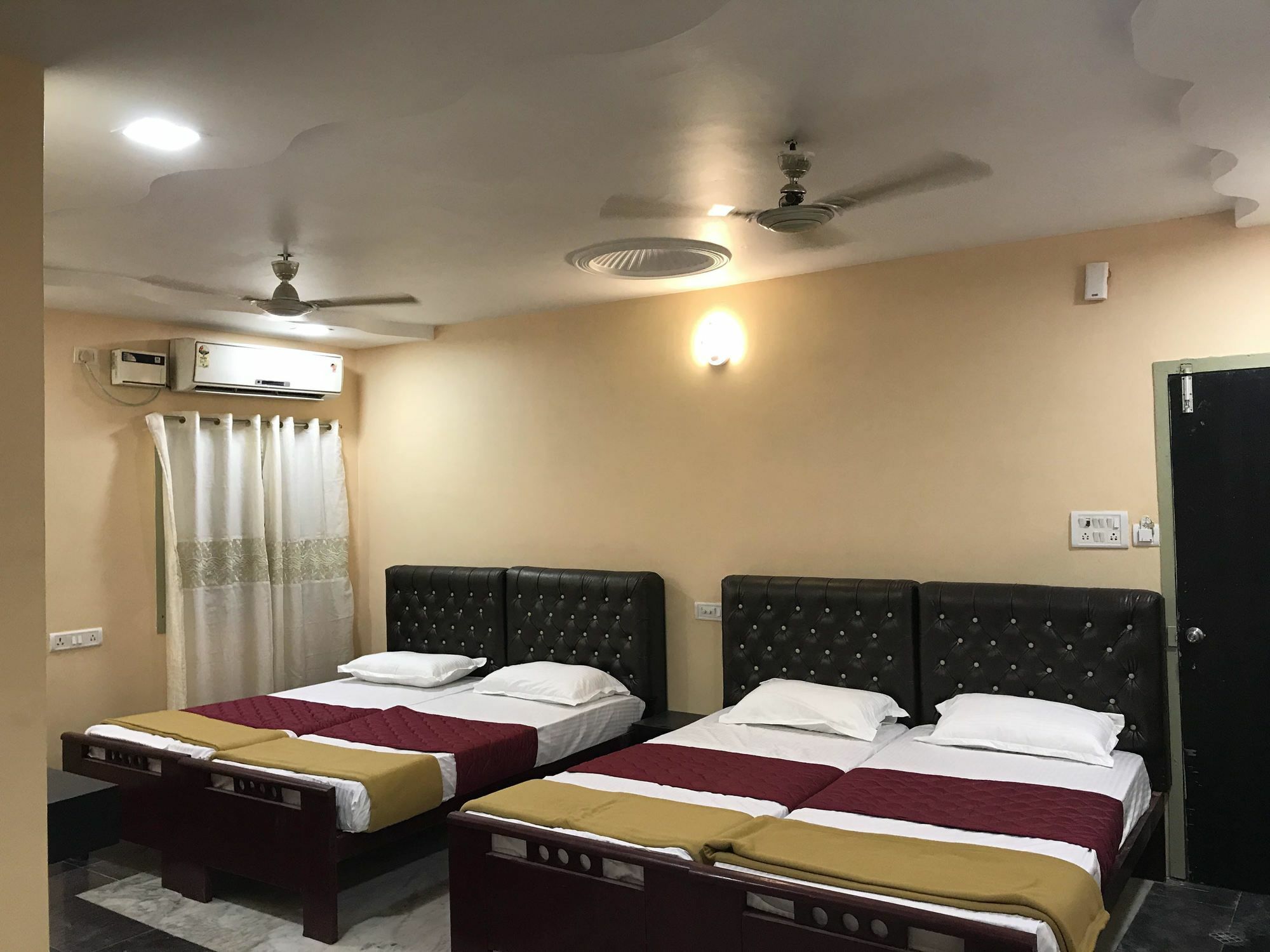 Hotel Royal Palace Marina 3*