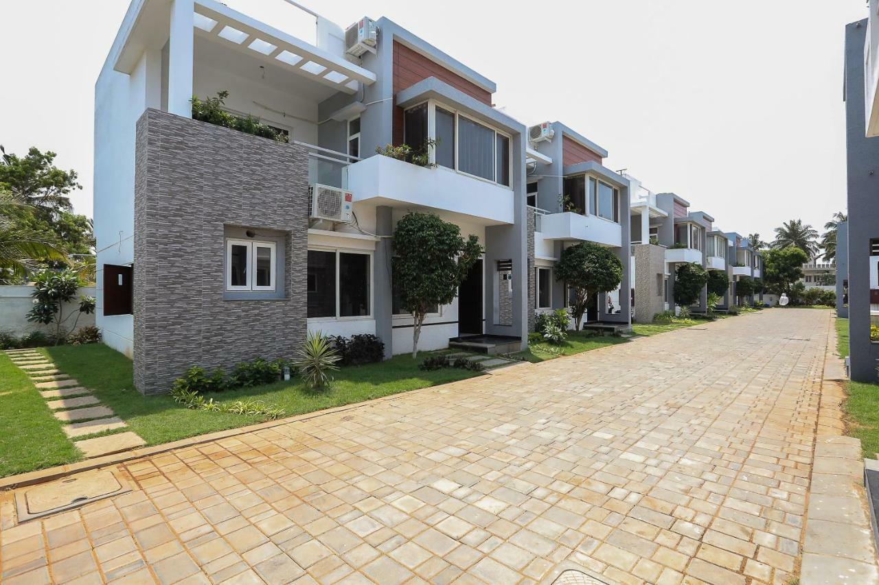 Oyo 42045 Nakshatra Enclave