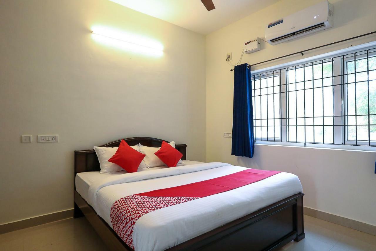 Oyo 42045 Nakshatra Enclave