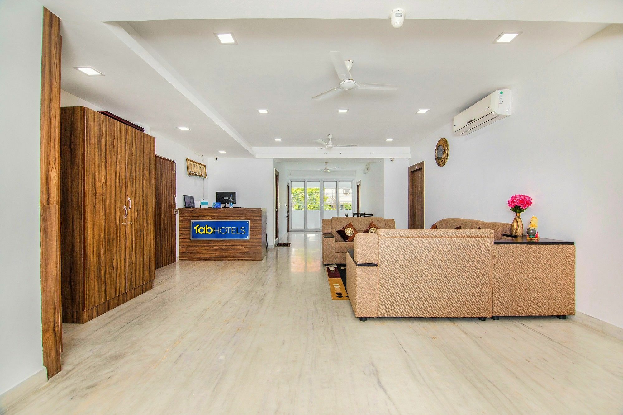 Fabhotel Venkeys Service Mylapore Hotel