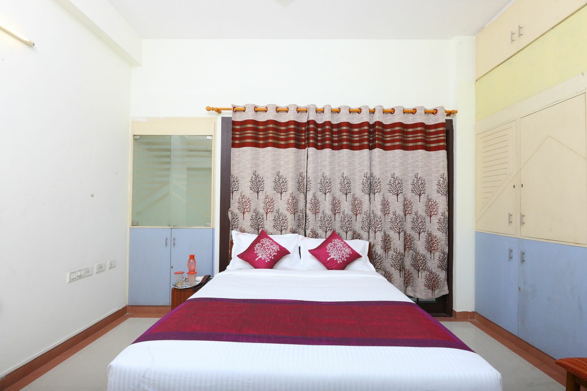 Hotel Oyo 10545 Sorgam Serviced Chennai