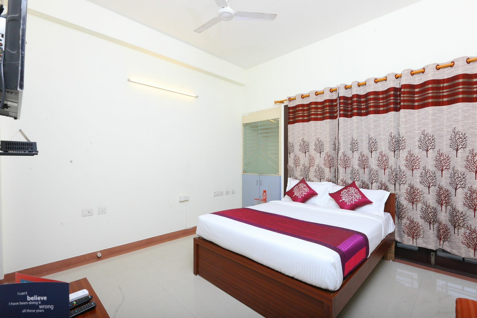 Oyo 10545 Sorgam Serviced 3* Chennai