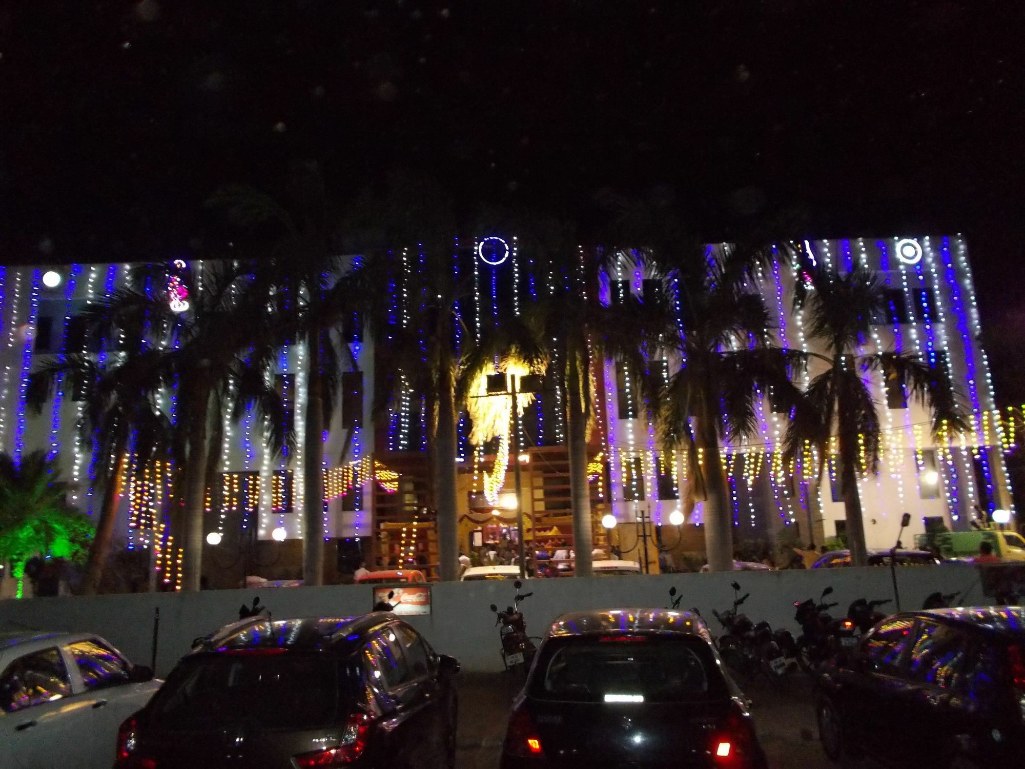 Aqua And Hotel