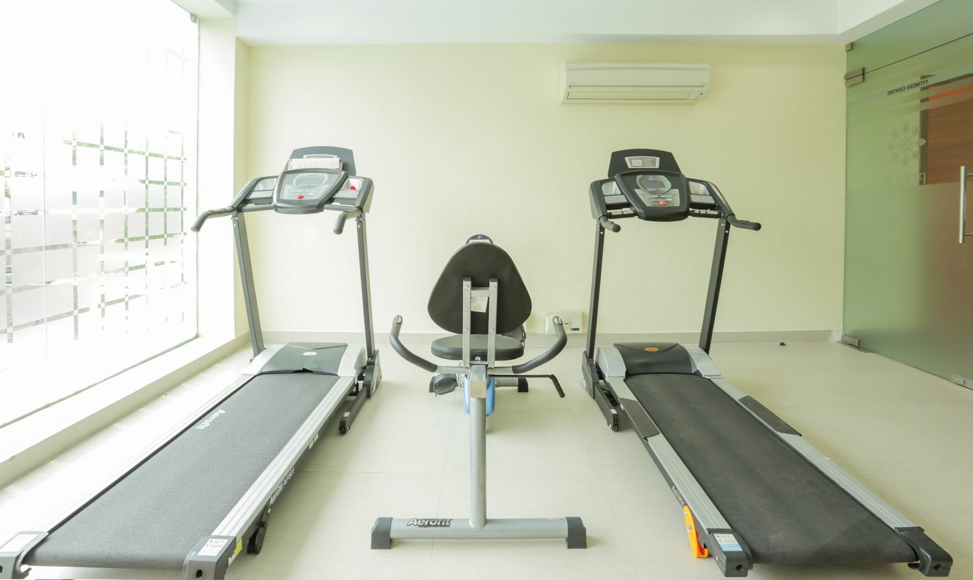 Treebo Vapr Guindy Ekkatuthangal Hotel