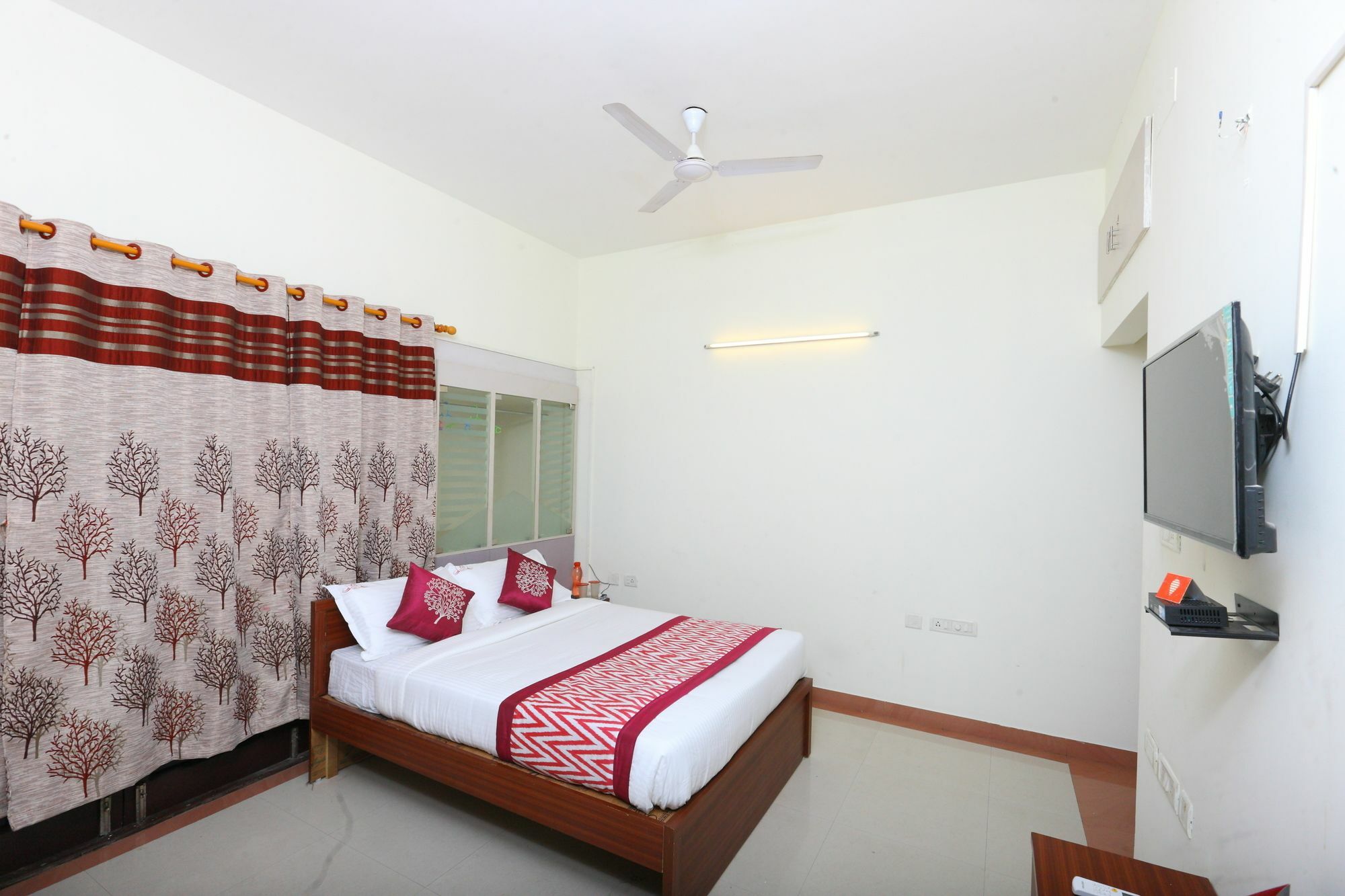 Oyo 10545 Sorgam Serviced Hotel 3*