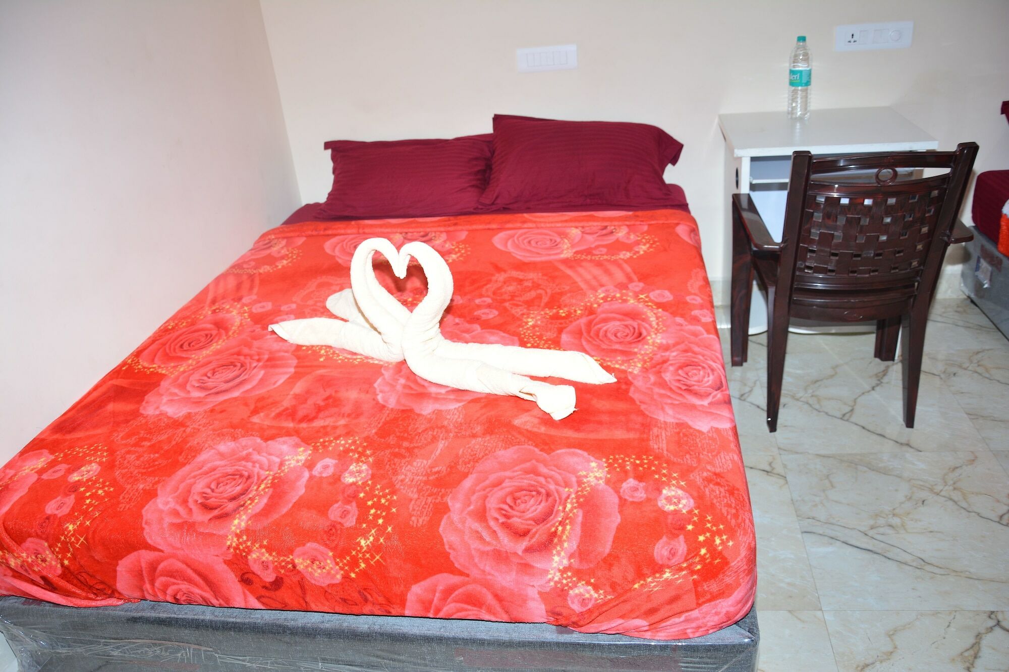 Lodge Krish And Chennai