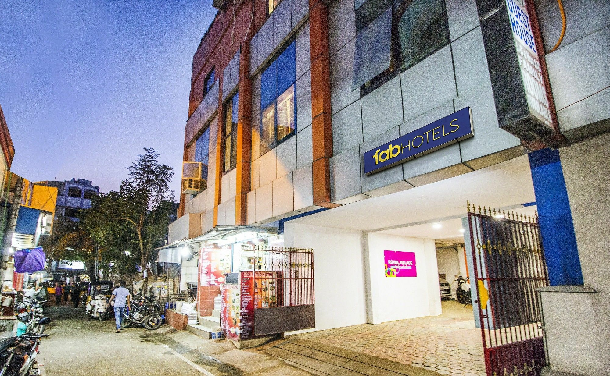 Hotel Royal Palace Marina 3*