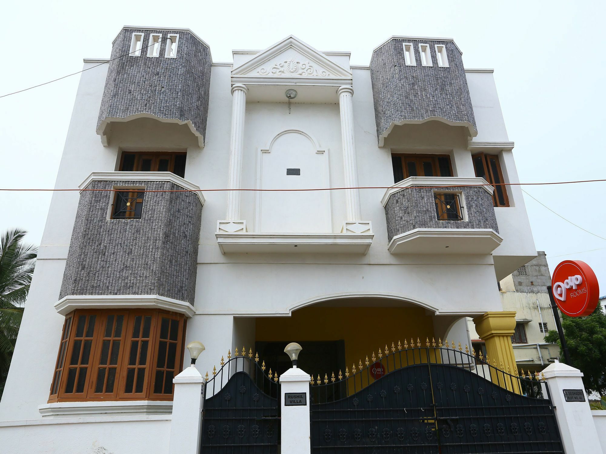 Fabexpress Nestlay Omr Hotel 3*