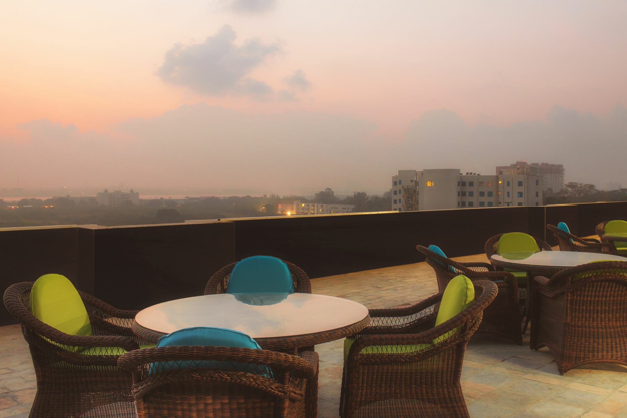 Hotel Days By Wyndham Omr Chennai