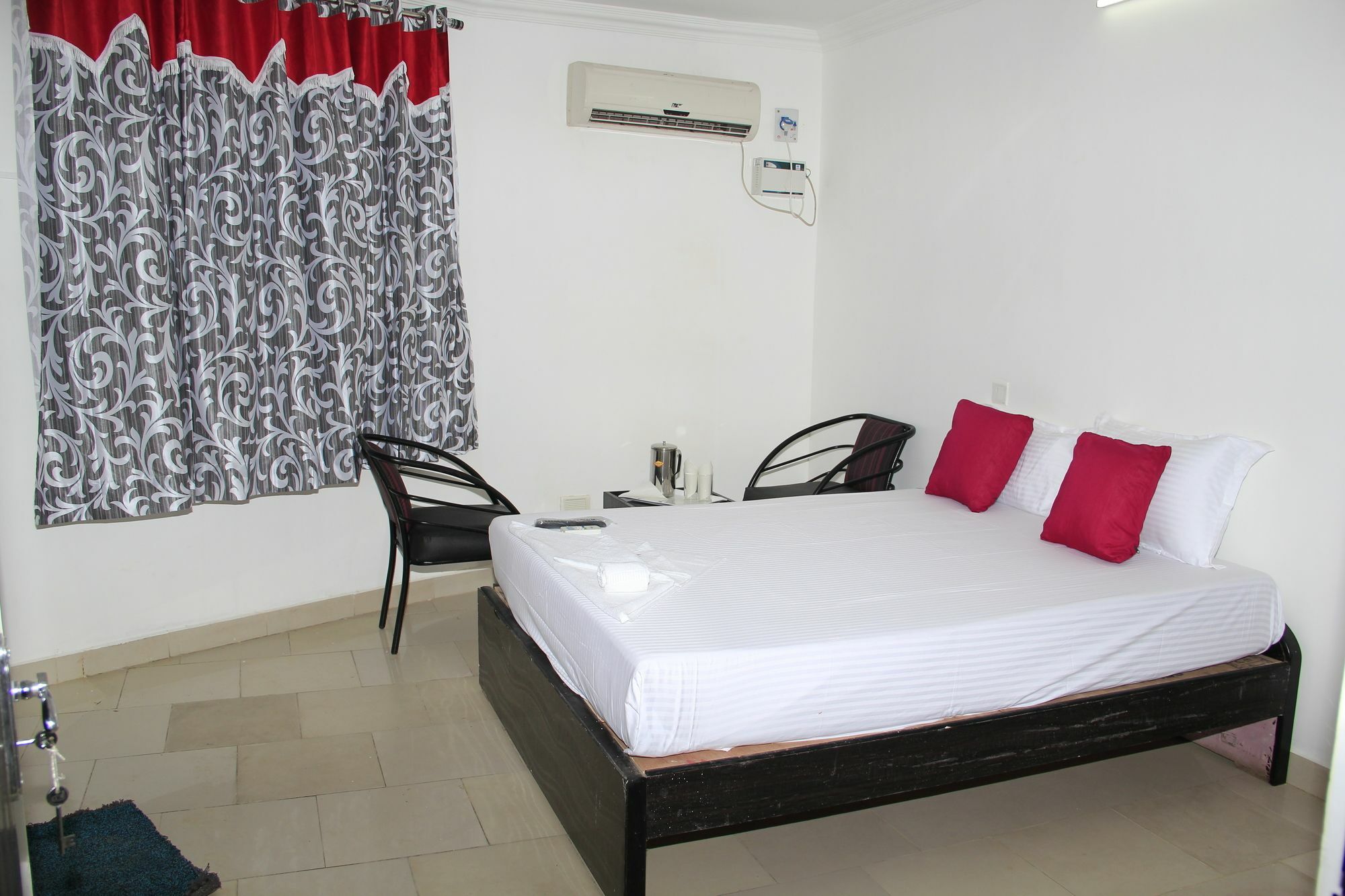 O Pink Hotel