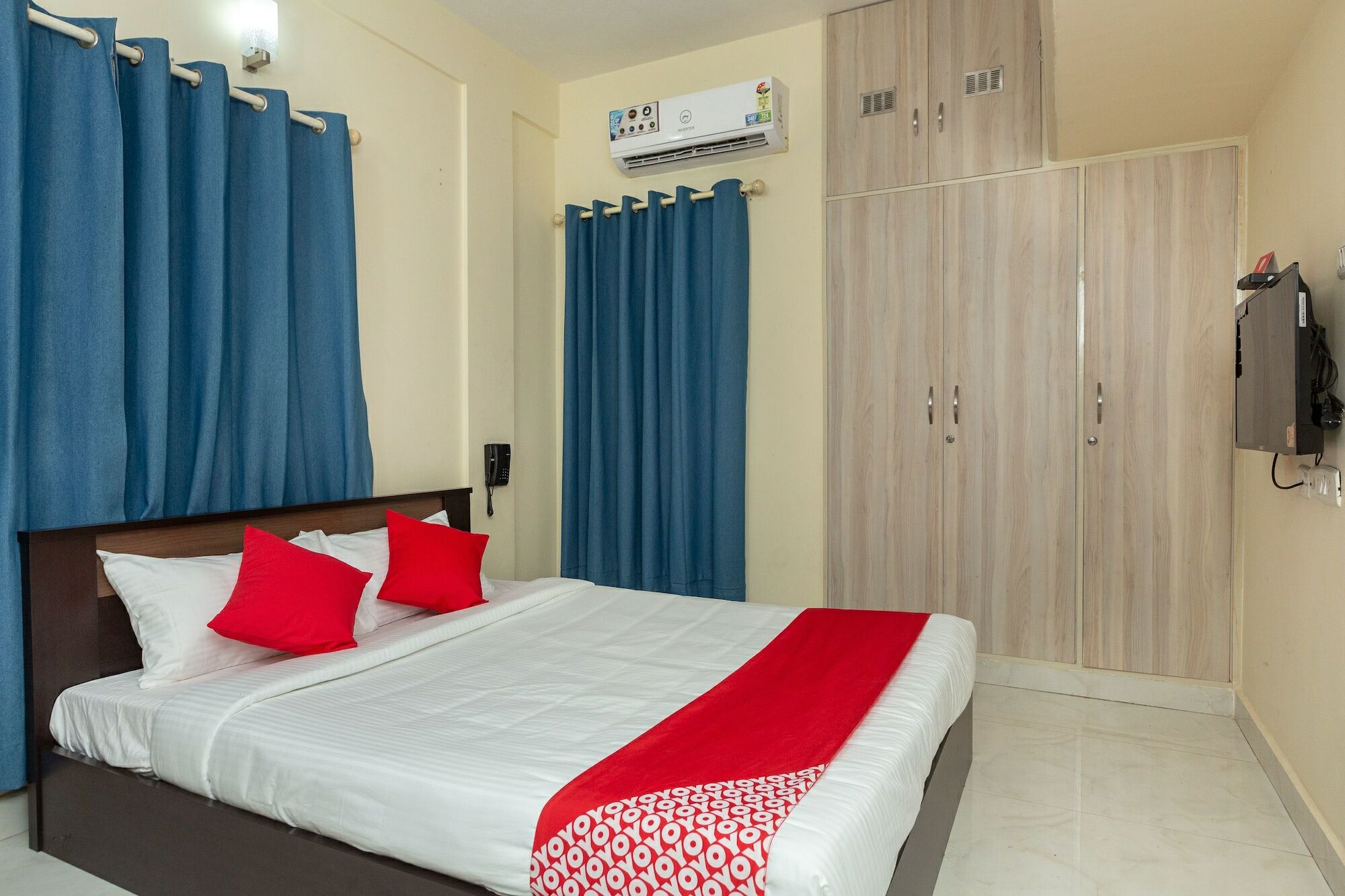 Hotel Oyo 23081 Little Service Chennai