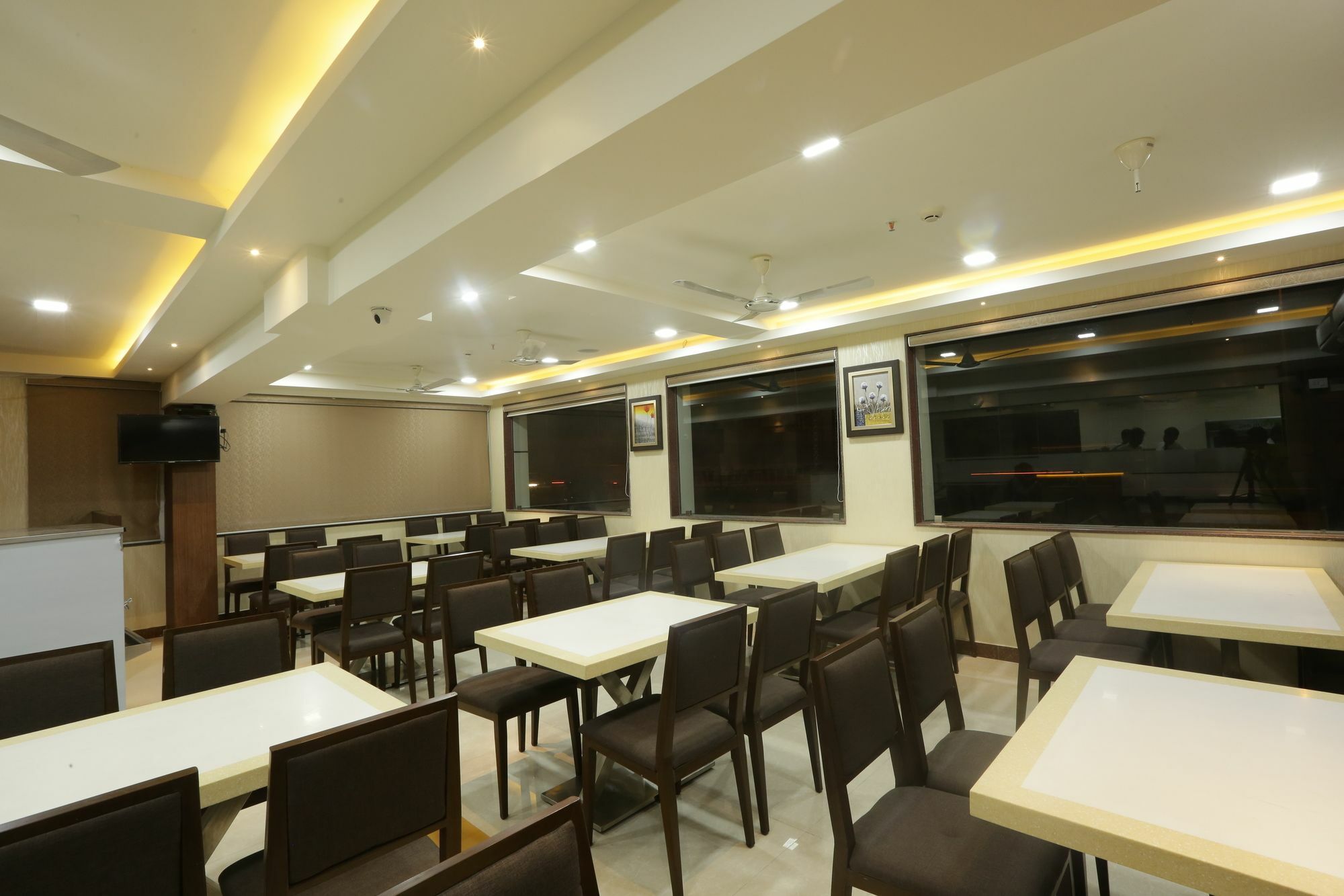 Srr Grand Hotel 3*